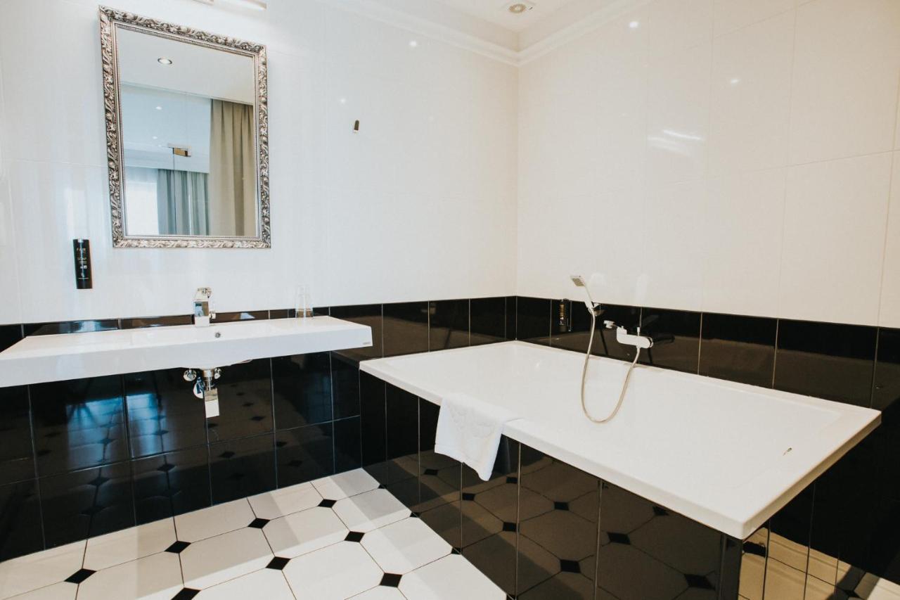 Hotel Toscania Włoszakowice Extérieur photo