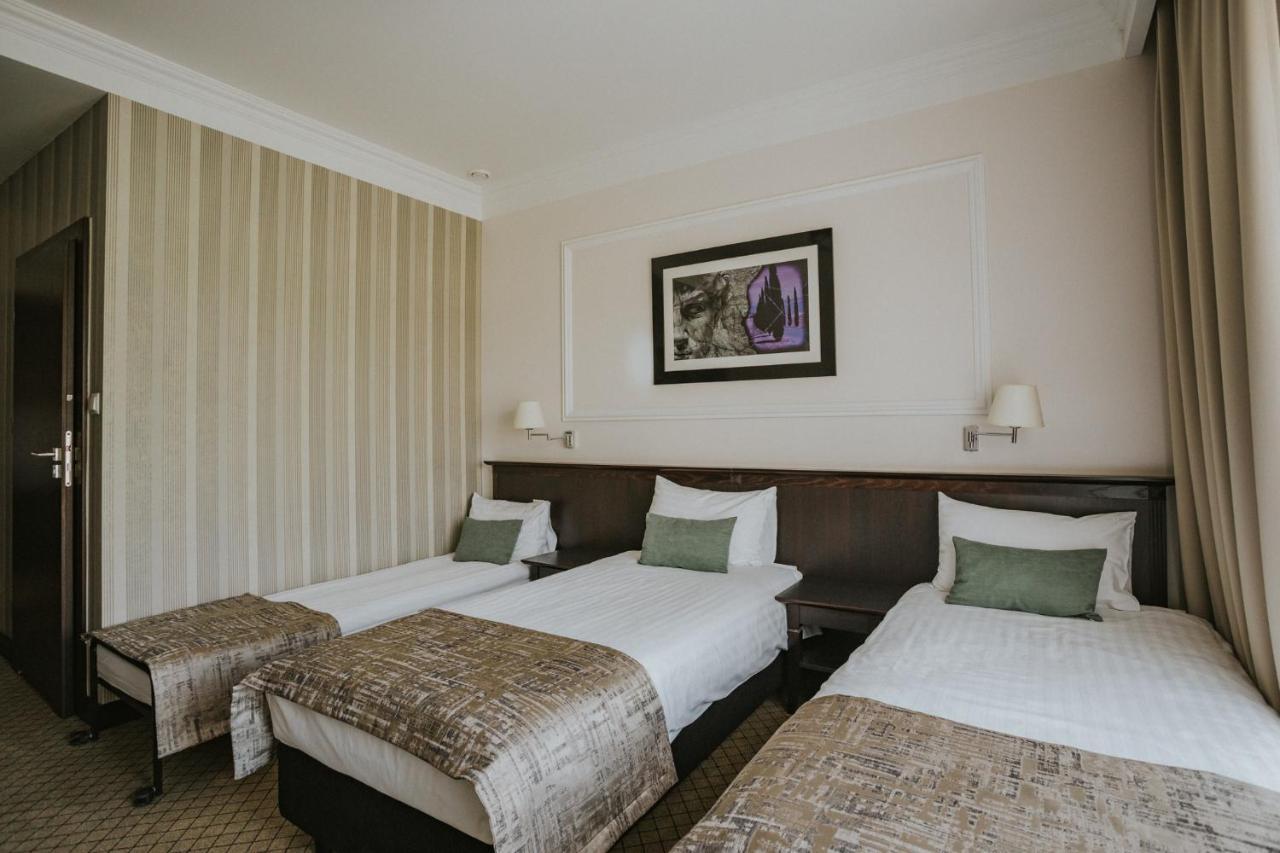 Hotel Toscania Włoszakowice Extérieur photo