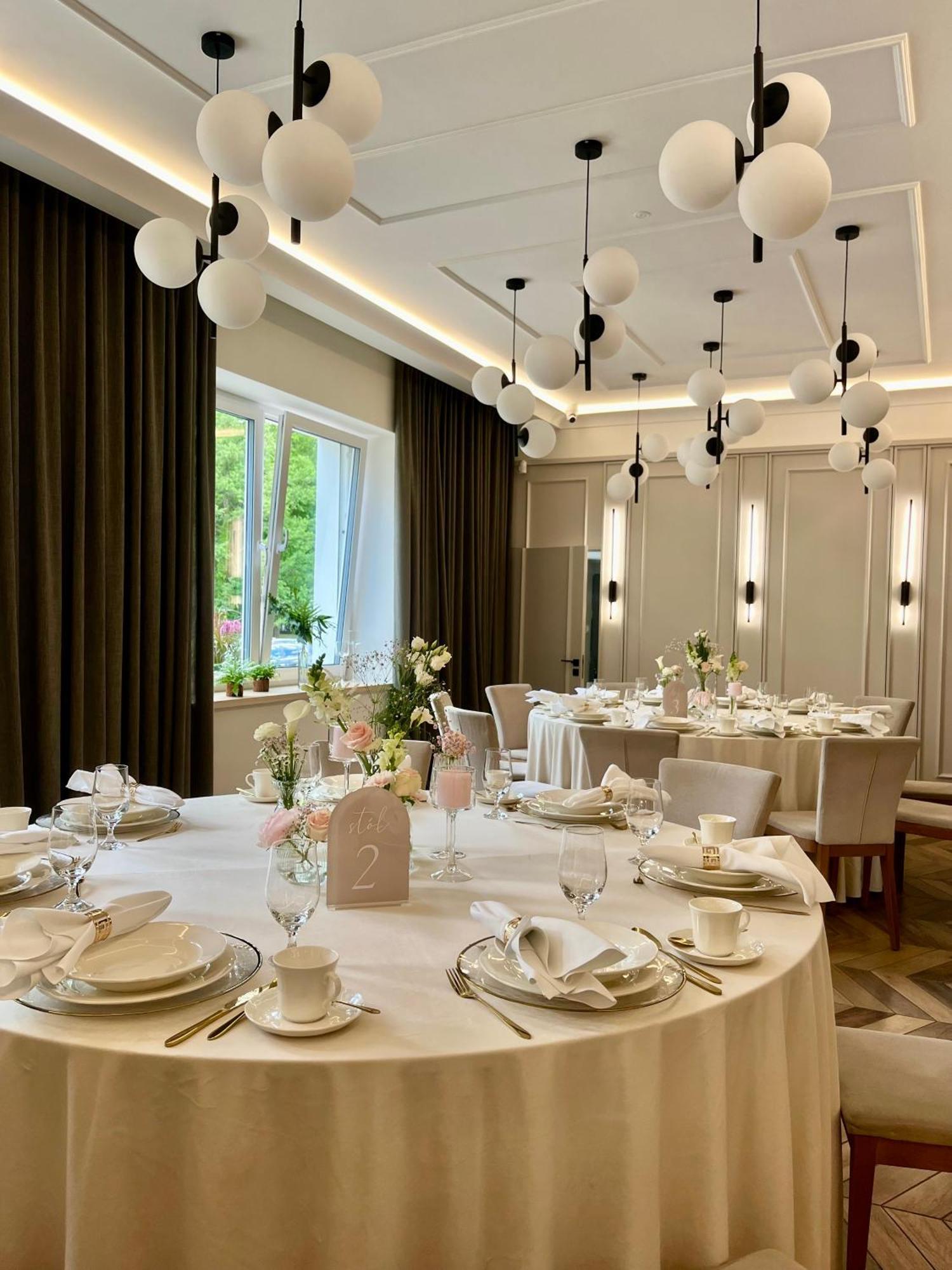 Hotel Toscania Włoszakowice Extérieur photo